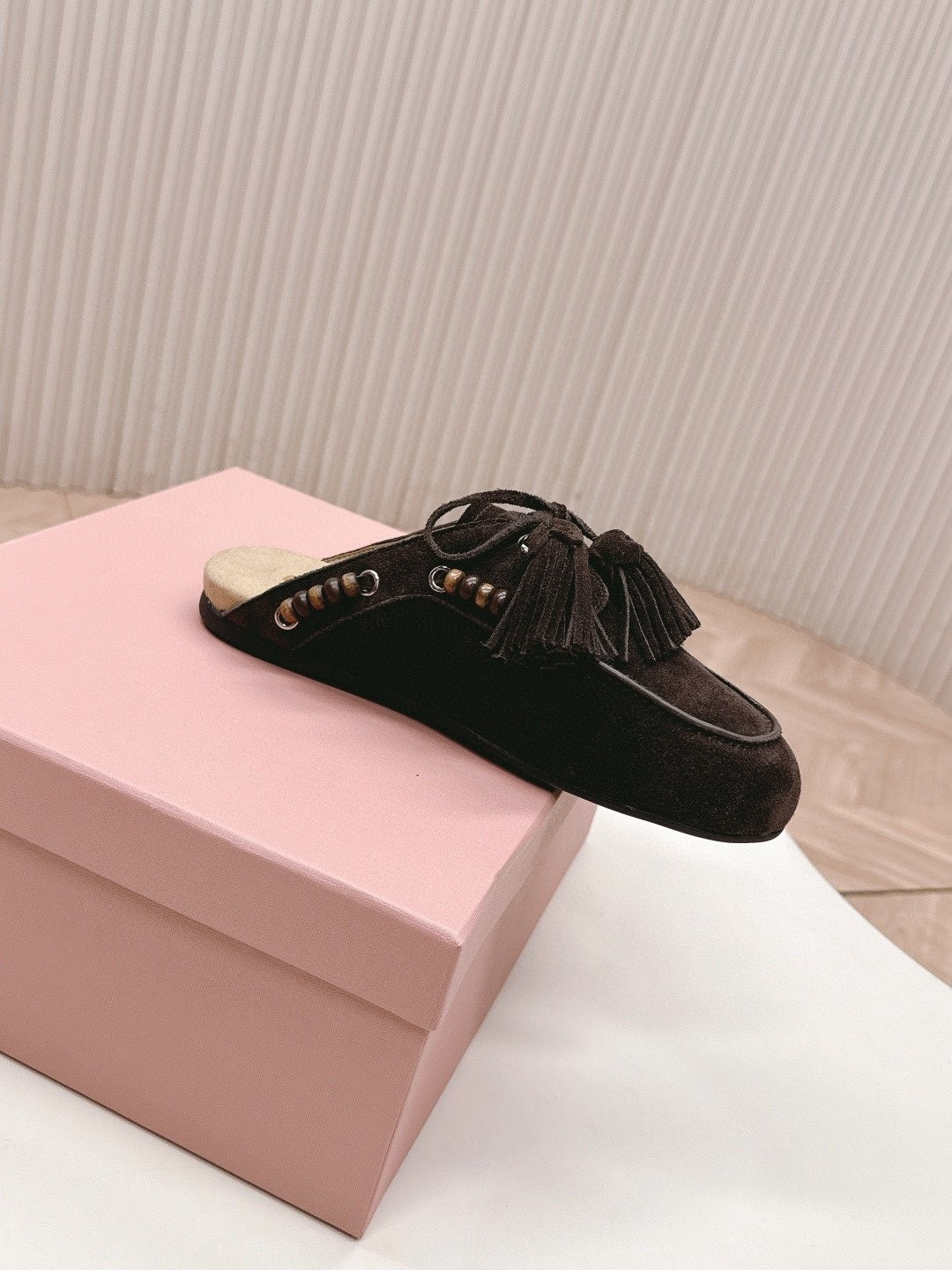 ua M1v M1v tassel mules