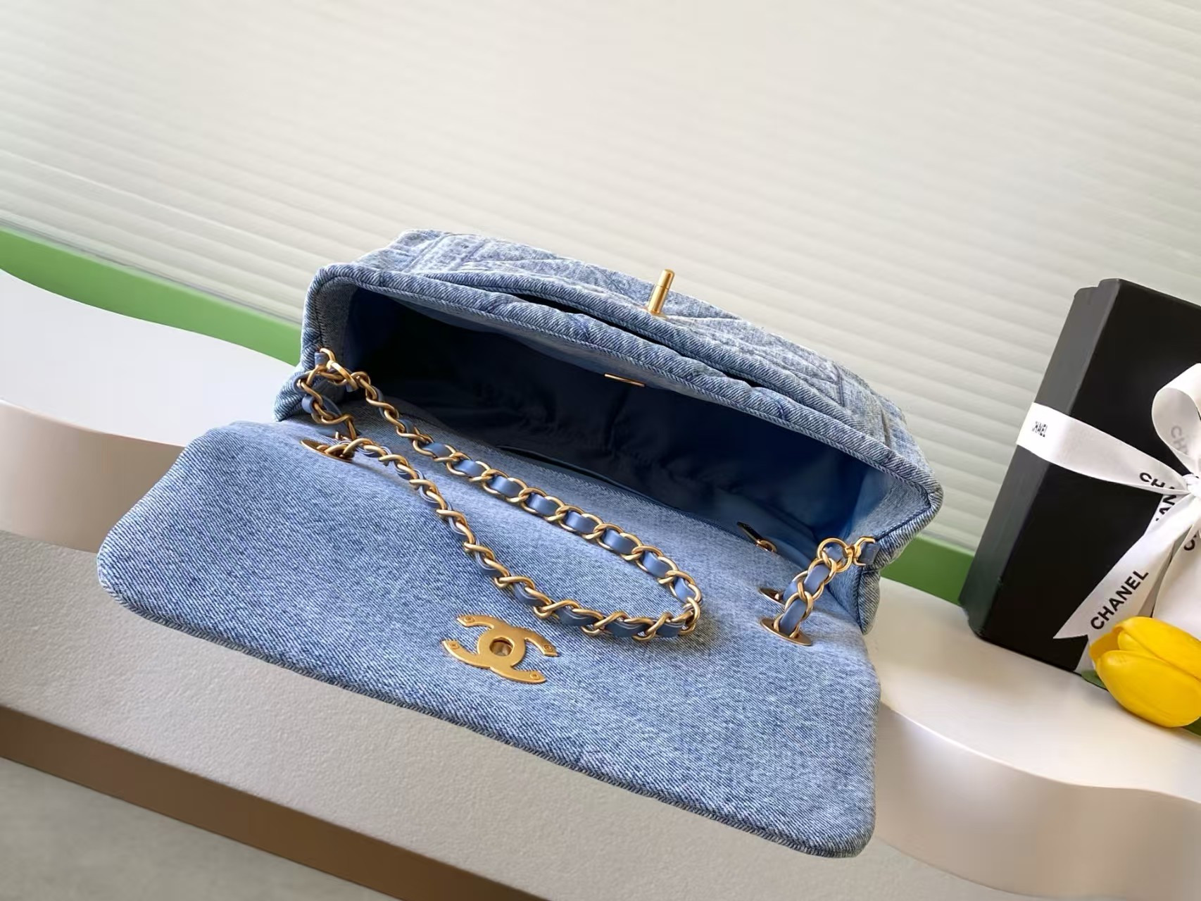 Ch**el Flap Bag 28x18x10cm