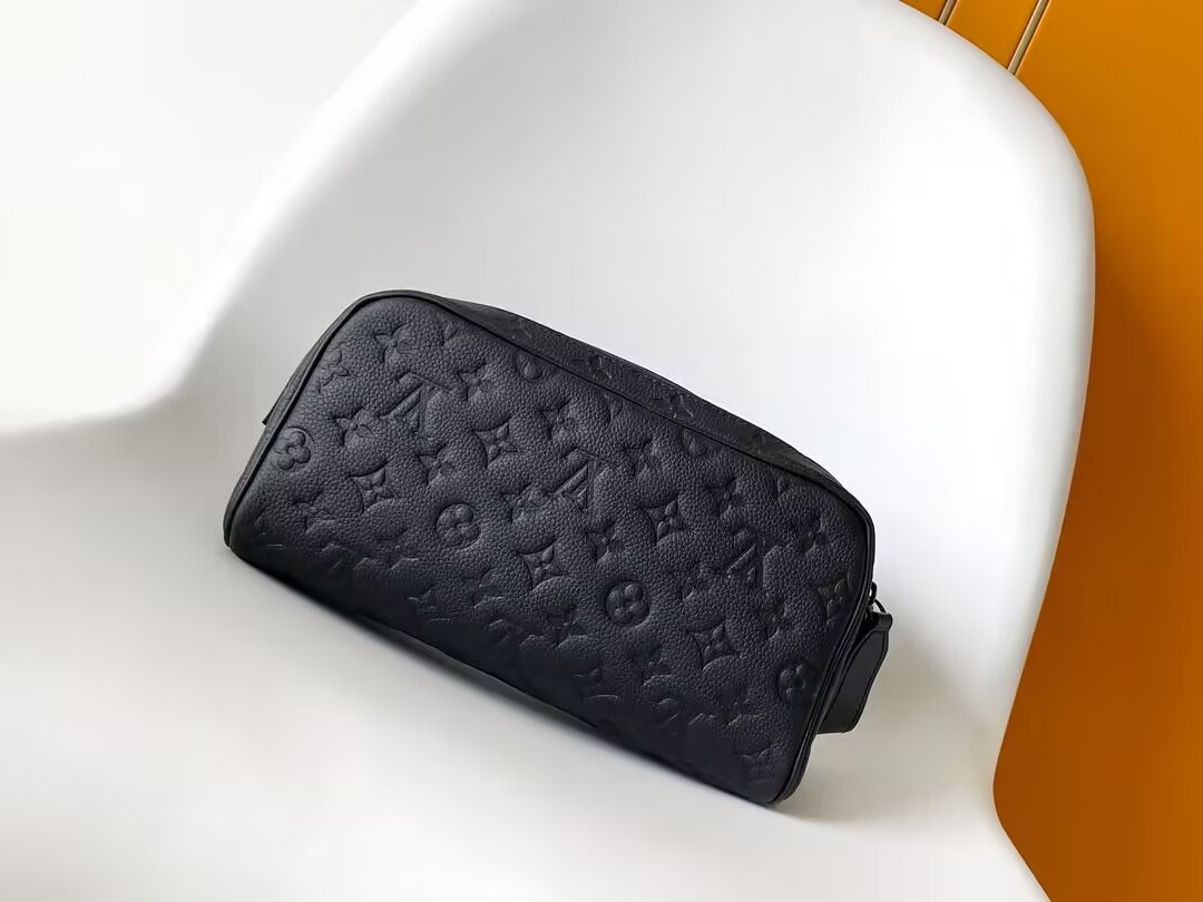 LV DOPP KIT Toilet Bag M59478 15x16.5x28cm