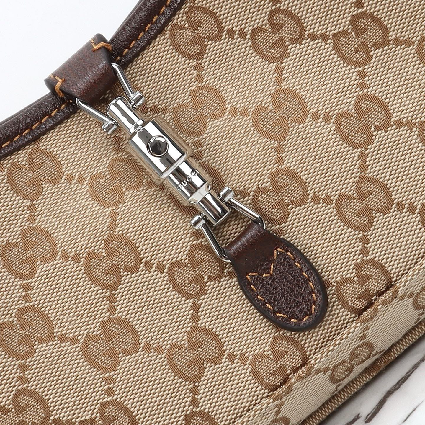 Gvc*1 jackie slim small shoulder bag 28x16x3.5cm