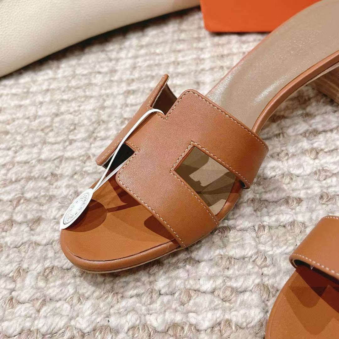 UA H**me5 Oasis Sandal