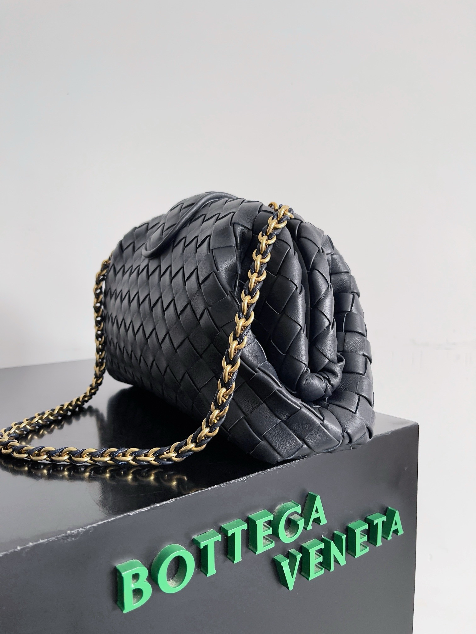 B0tt*ga Ven*ta LAUREN CLUTCH Andiamo Parachute 31x16.5x11cm