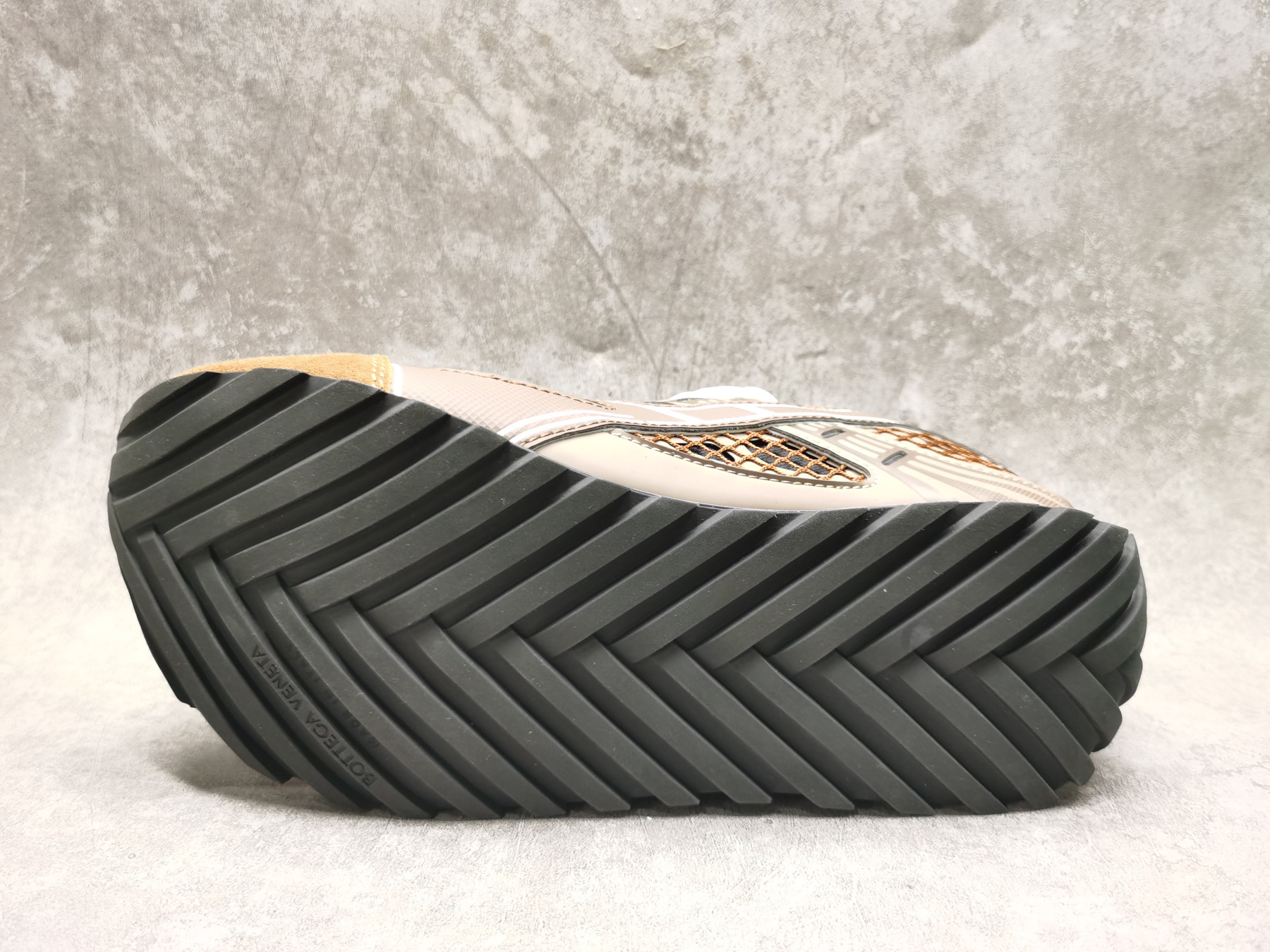 UA B0tt*ga Ven*ta Orbit Sneaker