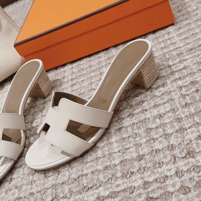 UA H**me5 Oasis sandal