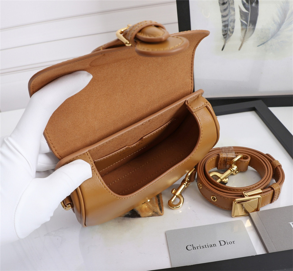 MEDIUM D10r BOBBY BAG Camel Box Calfskin