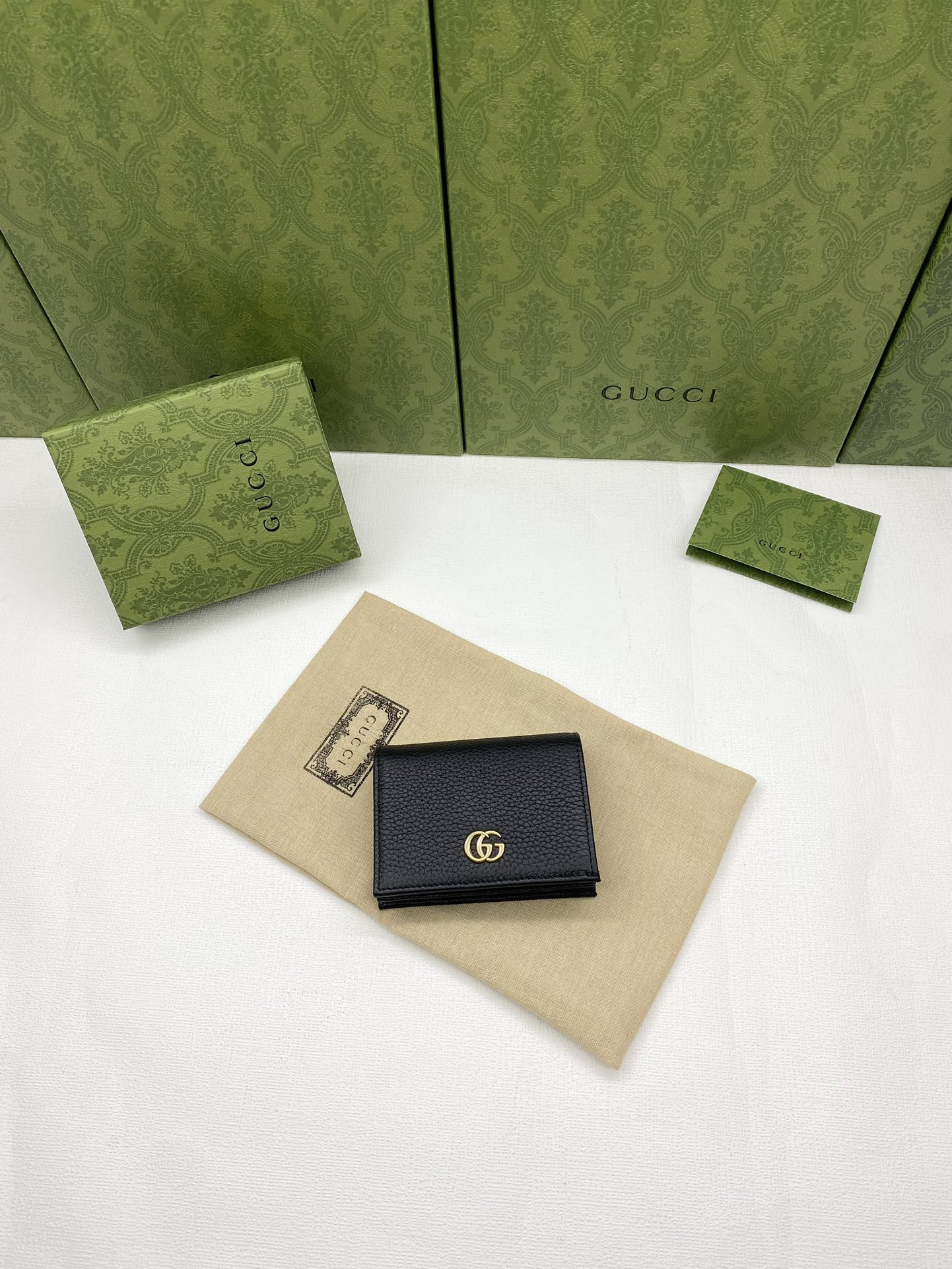 Gvc*1 HUHU card wallet 11x8.5x3cm