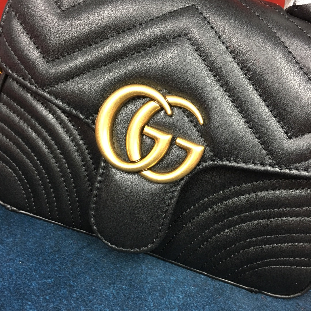 Gvc*1 GG MARMONT MATELASSÉ MINI BAG BLACK 21.6 x12.7 x 6.4cm