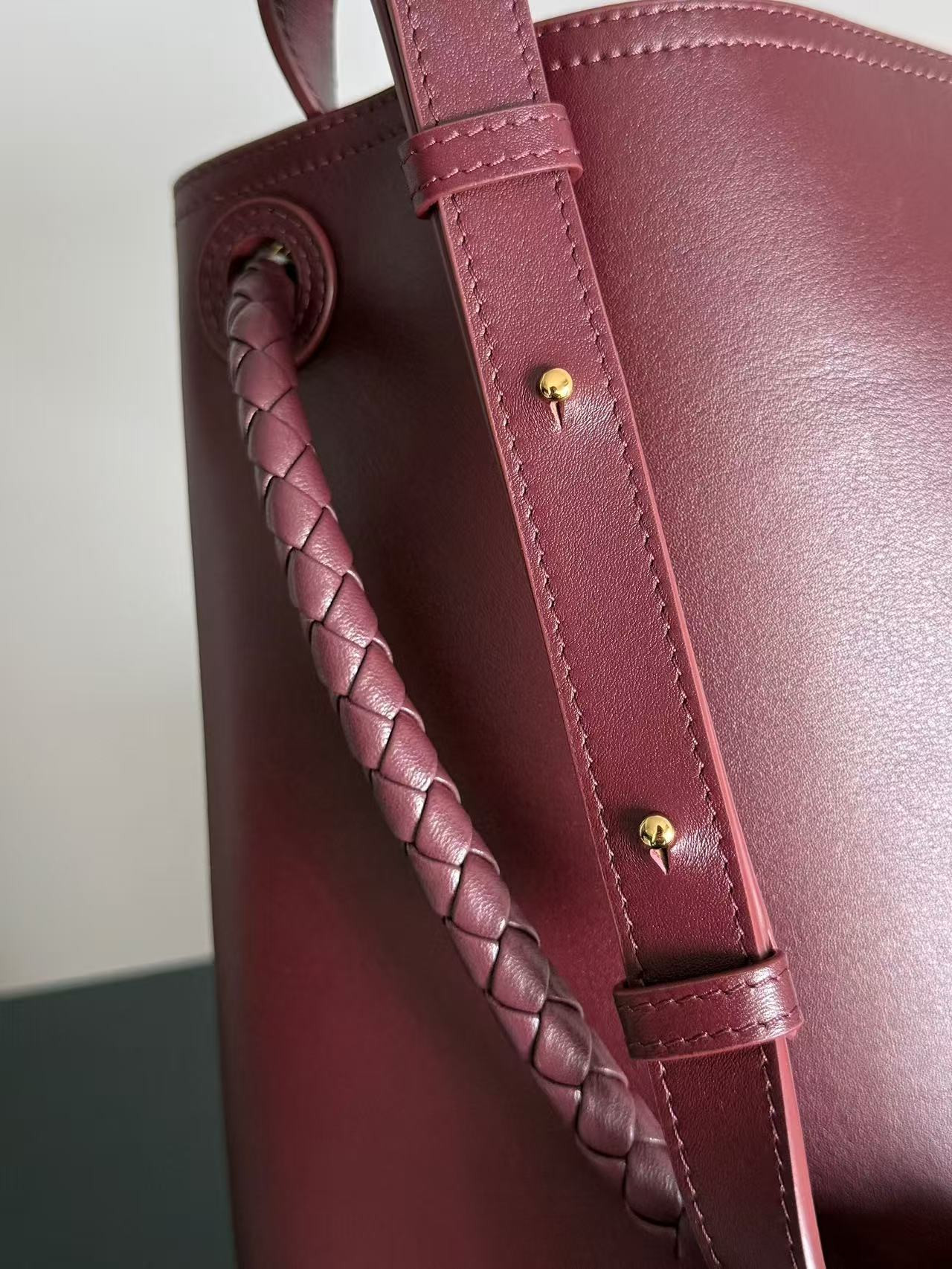 b0tte*a Ven*ta andiamo medium leather bucket bag 34x24x12cm without box