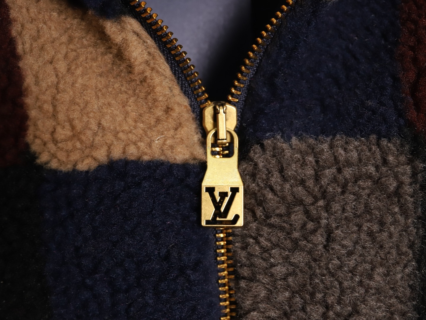 l0vis Vvtt0n jacket