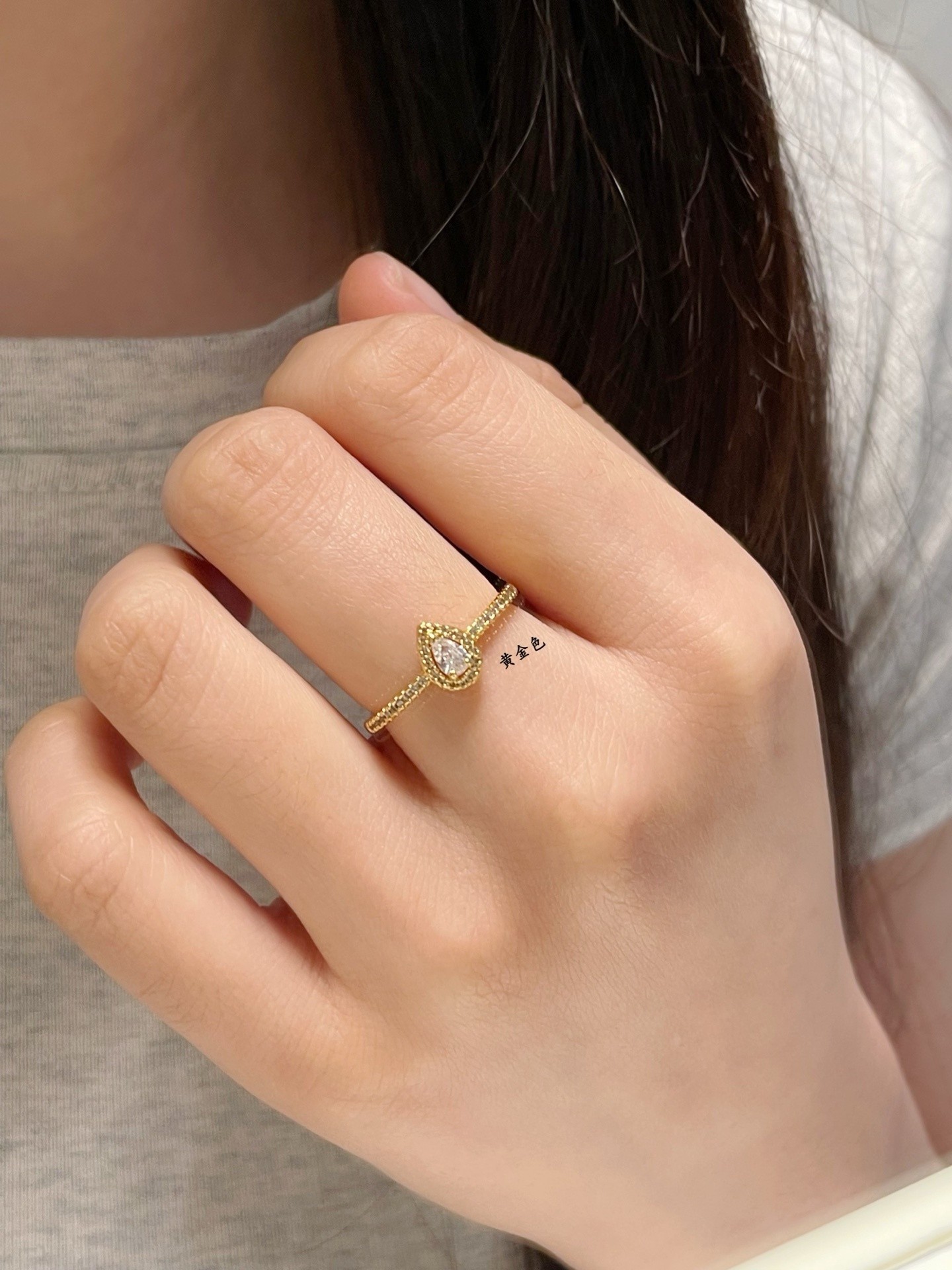 Mes1kaa single teardrop full d1am0nd ring