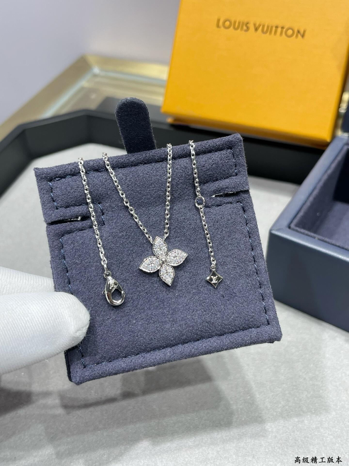 LV Single Flower Full D1am0nd Necklace
