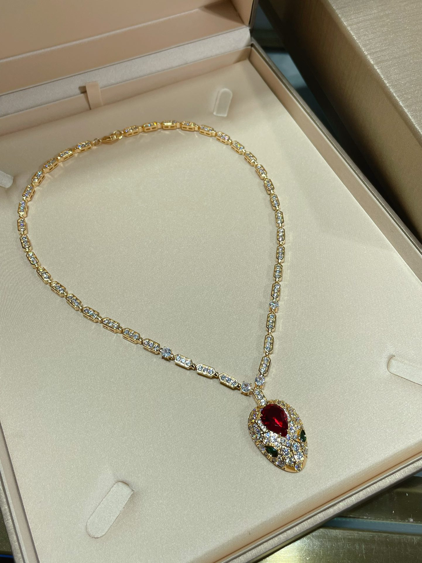 Bv1g*ai Water Drop Snake Necklace