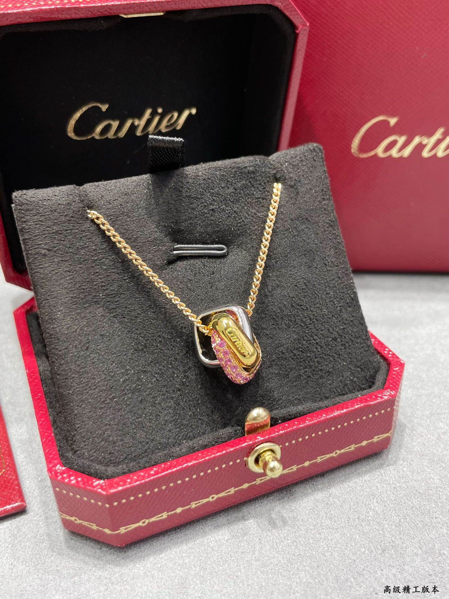 Ca*t1er square triple-ring Necklace