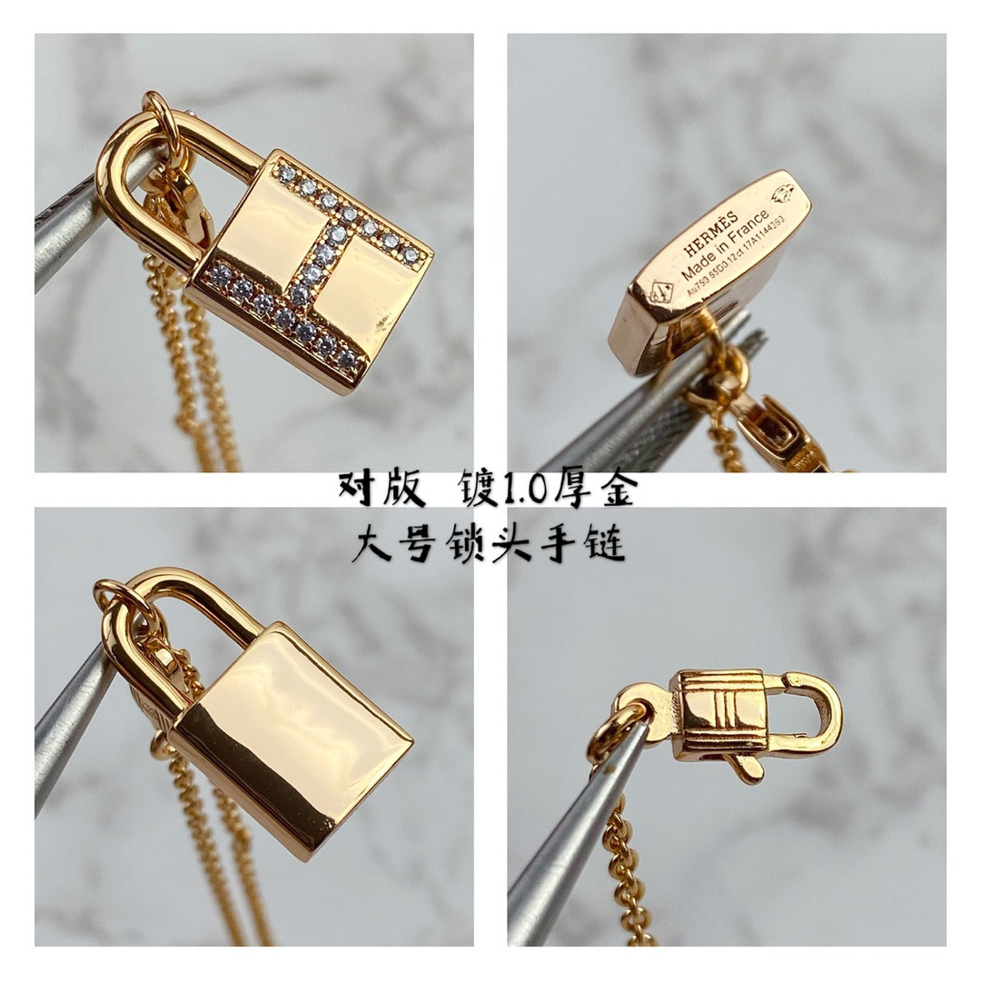 H**me5 large padlock Bracelet