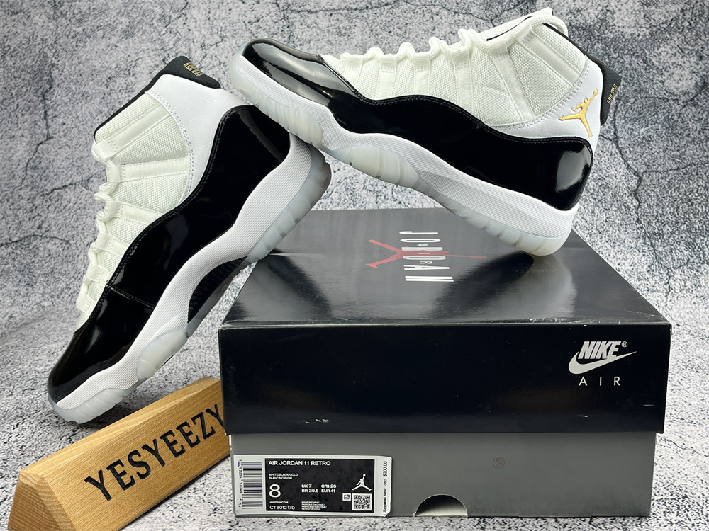 UA AIR JORDAN 11 RETRO