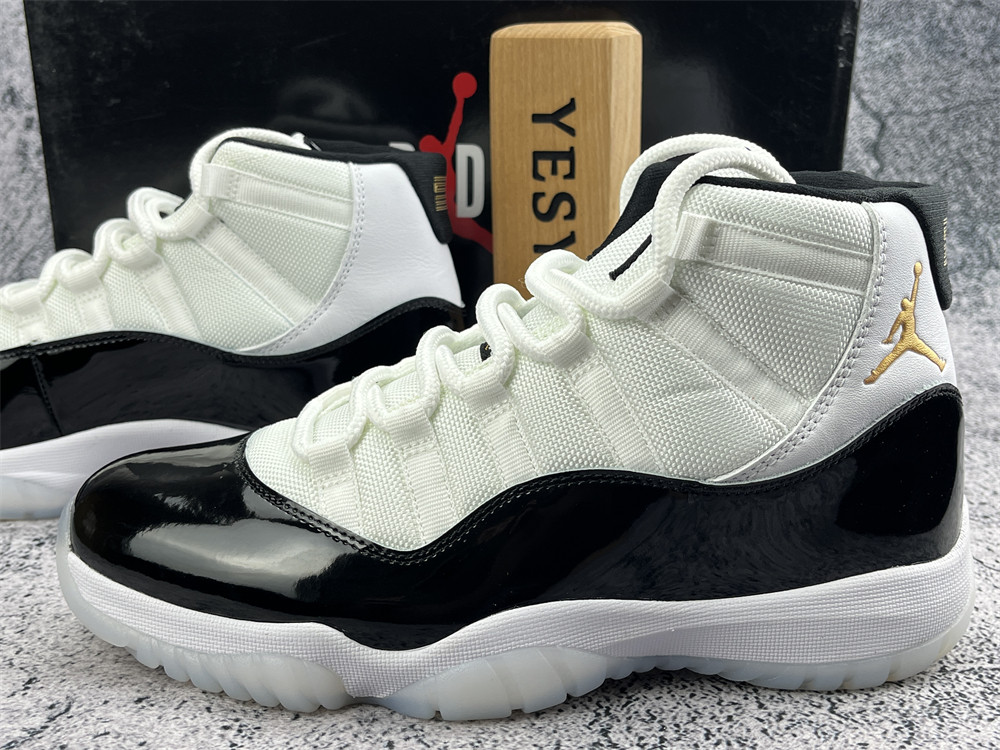 UA AIR JORDAN 11 RETRO