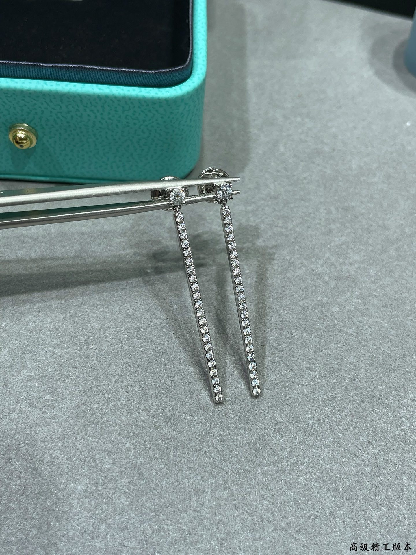 Mes1kaa earrings