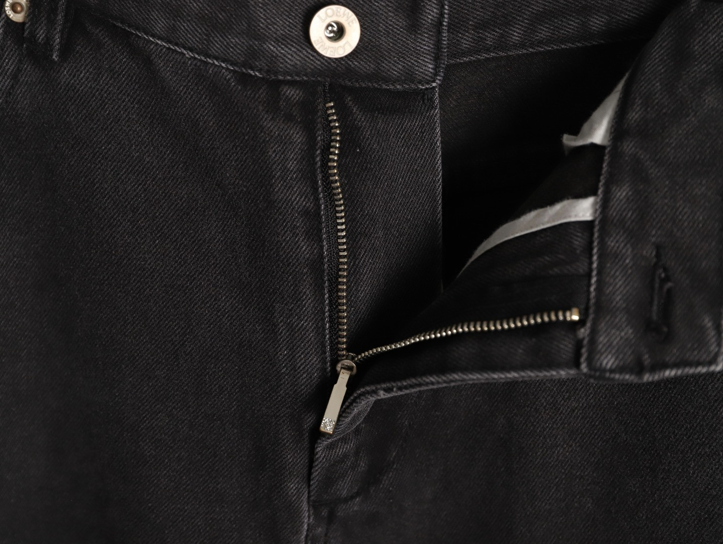 L0ew* 25Fw Jeans