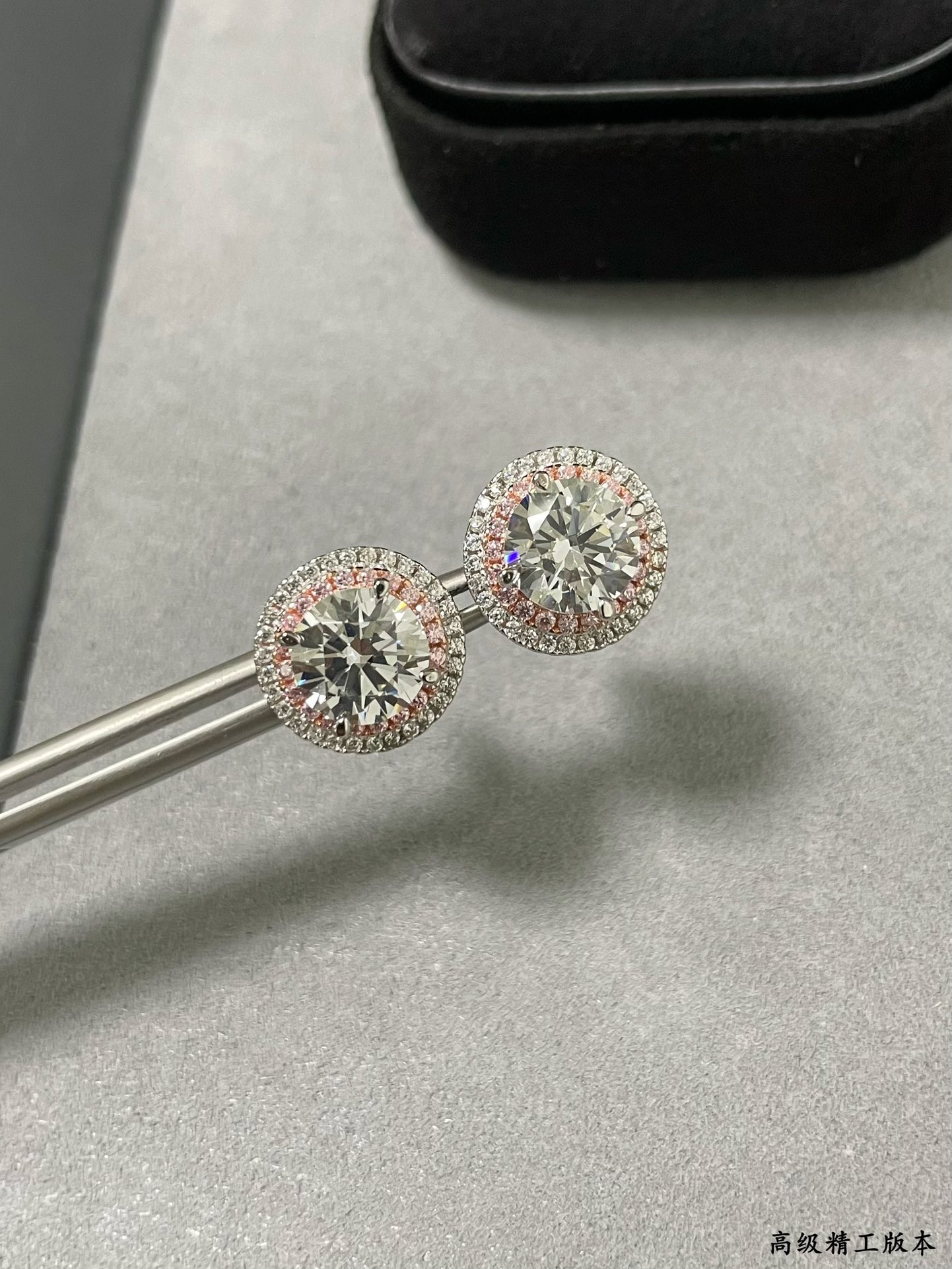 t*f*ny & co. round pink D1am0nd stud earrings ag925