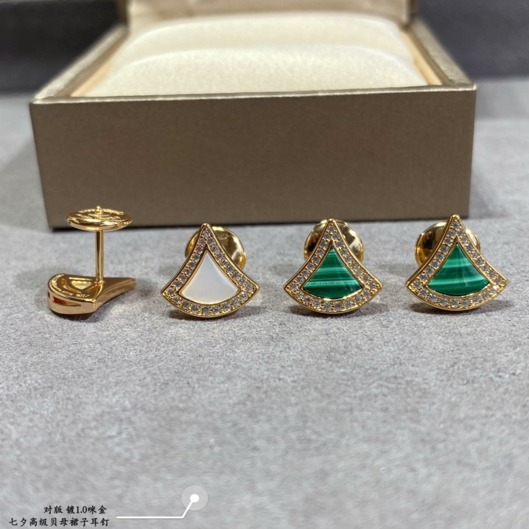 Bv1g*ai Skirt Earrings
