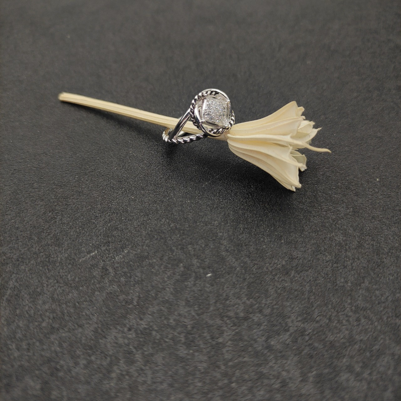 dau1d Yvrm*n ring