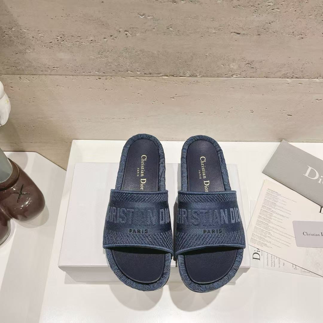 UA D10r Sandal