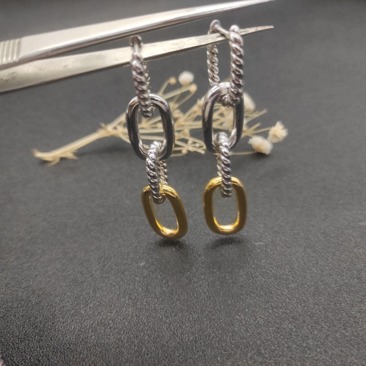 dau1d Yvrm*n earrings