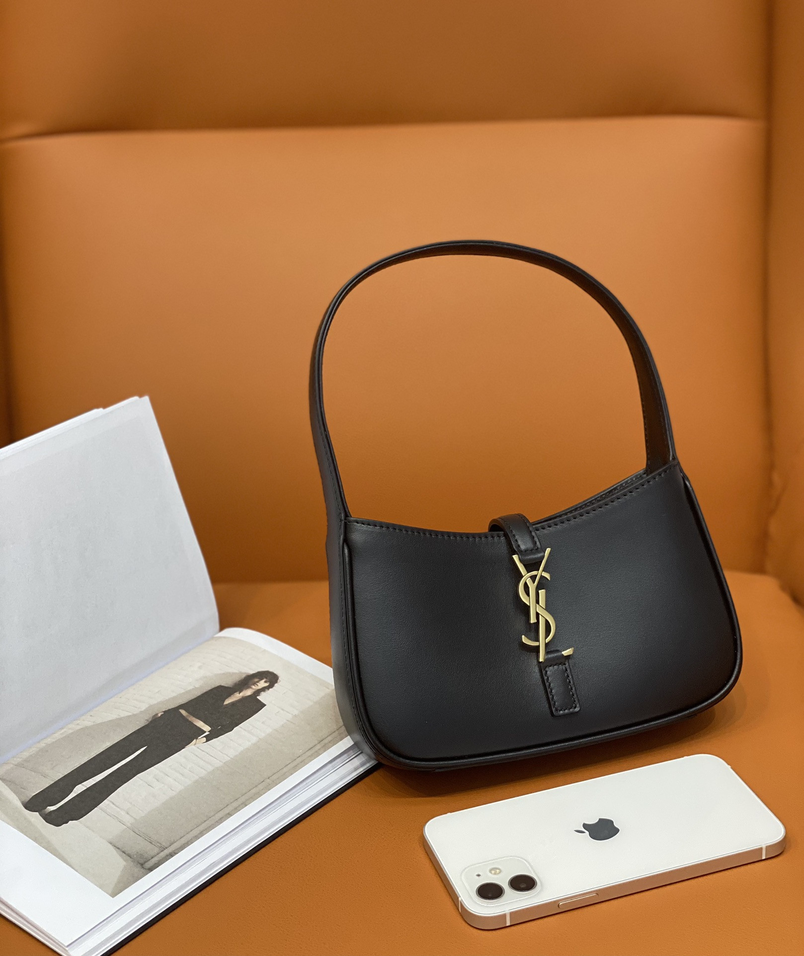 Y51 MINI LE 5 À 7 IN SMOOTH LEATHER NOIR 19 X 11.5 X 4.5 CM