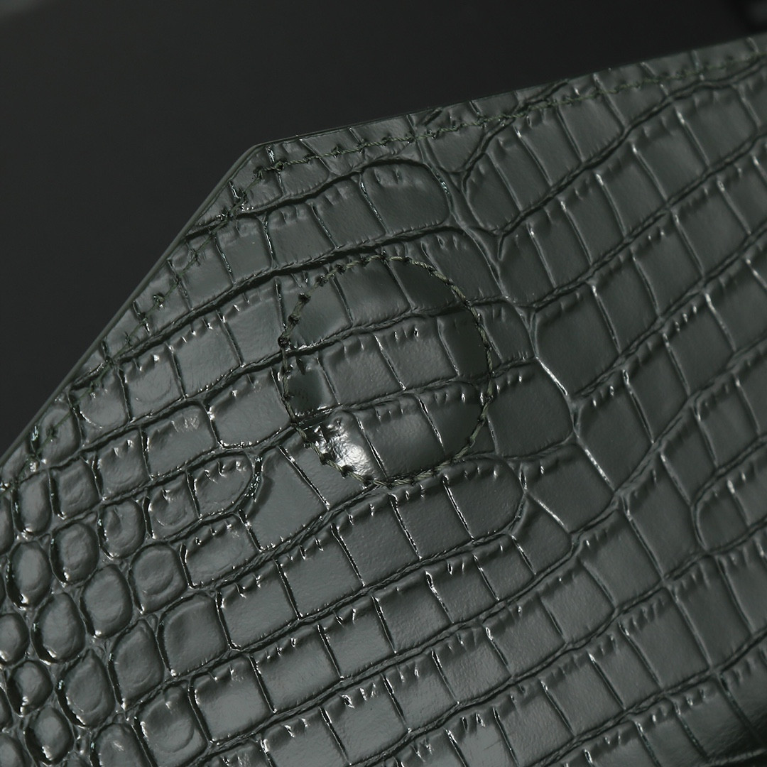 Y51 uptown pouch in crocodile-embossed shiny leather black 10.6 x 6.2 x 0.7 inches