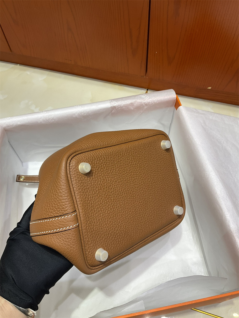 h**me5 picotin 18cm G01den brown without original box