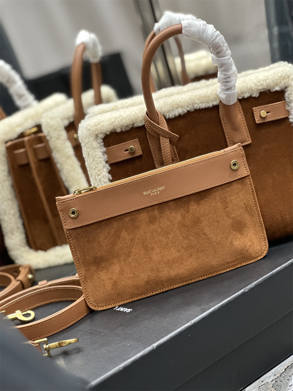 Y51 SAC DE JOUR S*pPLE SAMLL IN SUEDE AND SHEARLING DARK CIGAR AND NATURAL BEIGE