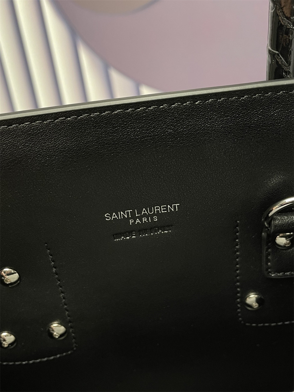 Y51 SAC DE JOUR SMALL IN CROCODILE EMBOSSED LEATHER