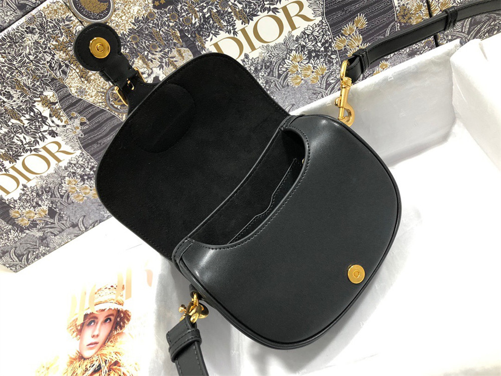 MEDIUM D10r BOBBY BAG Black Box Calfskin