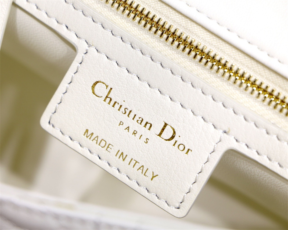 SMALL D10r CARO BAG amour Ivory 20 x 12 x 7 cm