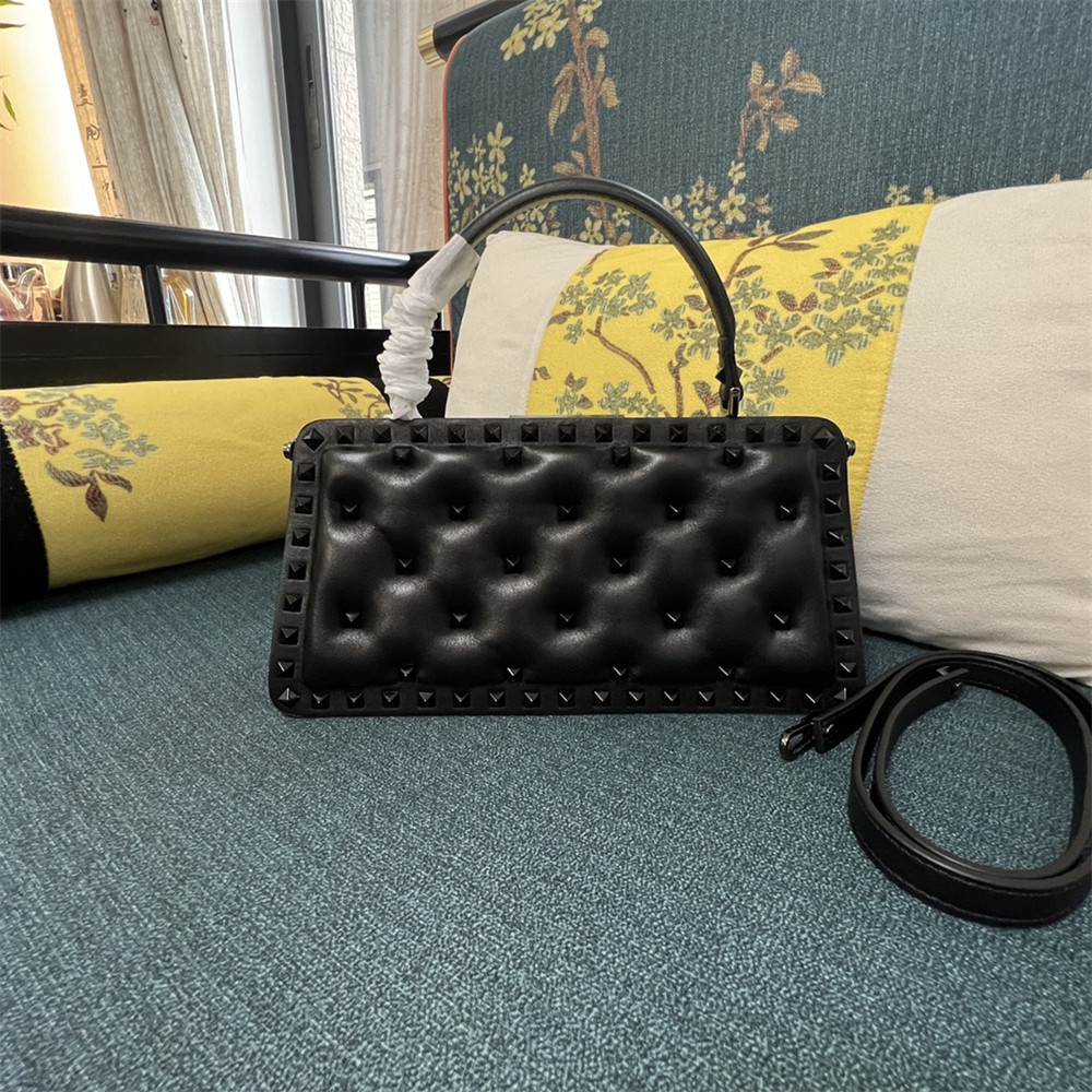Va1e*ntin0 GARAVANI ROCKSTUD PADDED NAPPA HANDBAG BLACK