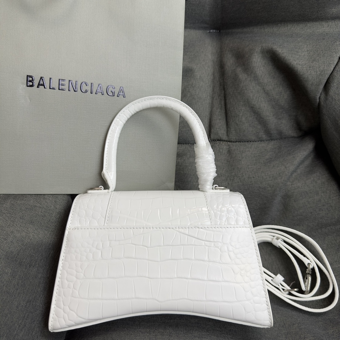 Ba1en*iaga WOMEN
