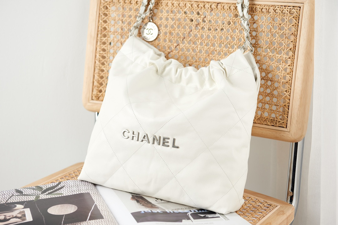 Ch**el 22 SMALL HANDBAG Shiny Calfskin White 13.7×14.4×2.7 in