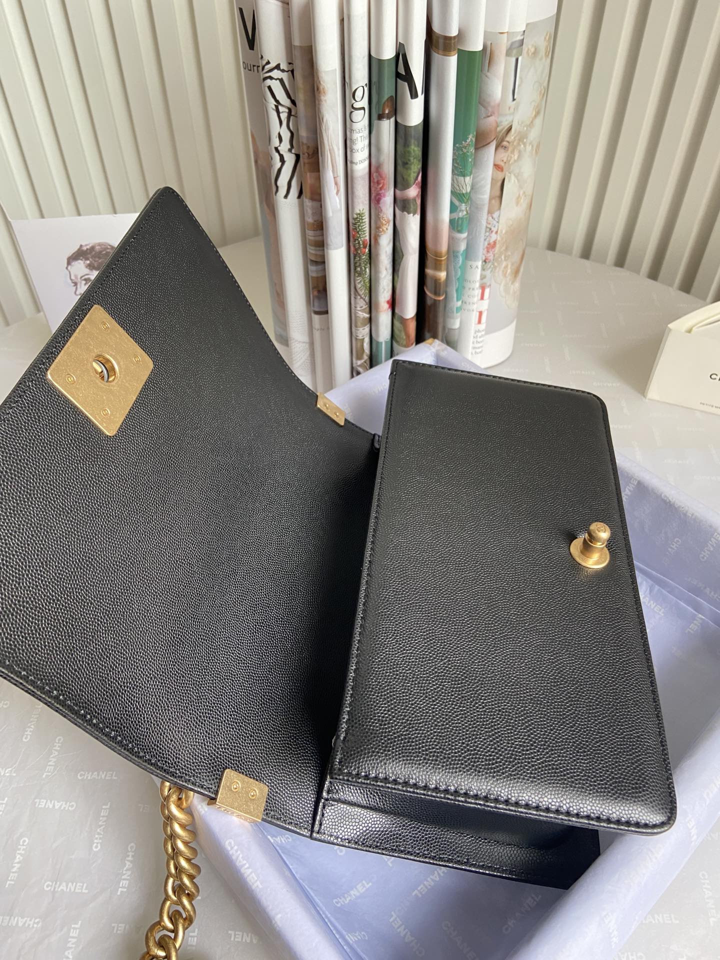 BOY Ch**el HANDBAG Shiny Grained Calfskin 5.9 × 9.8 × 3.5 in
