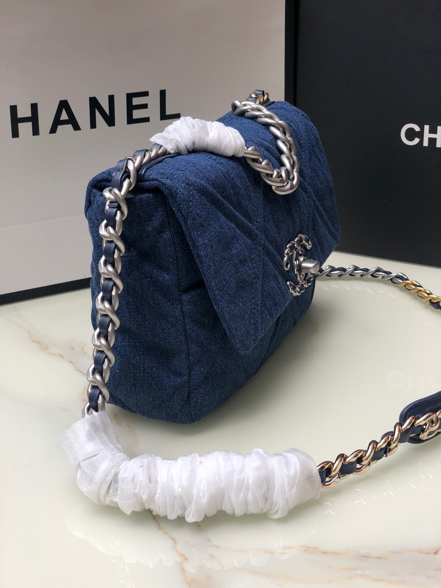 Ch**el 19 HANDBAG, Gold-Tone, Silver-Tone & Ruthenium-Finish Metal Navy 6.2 × 10.1 × 3.5 in