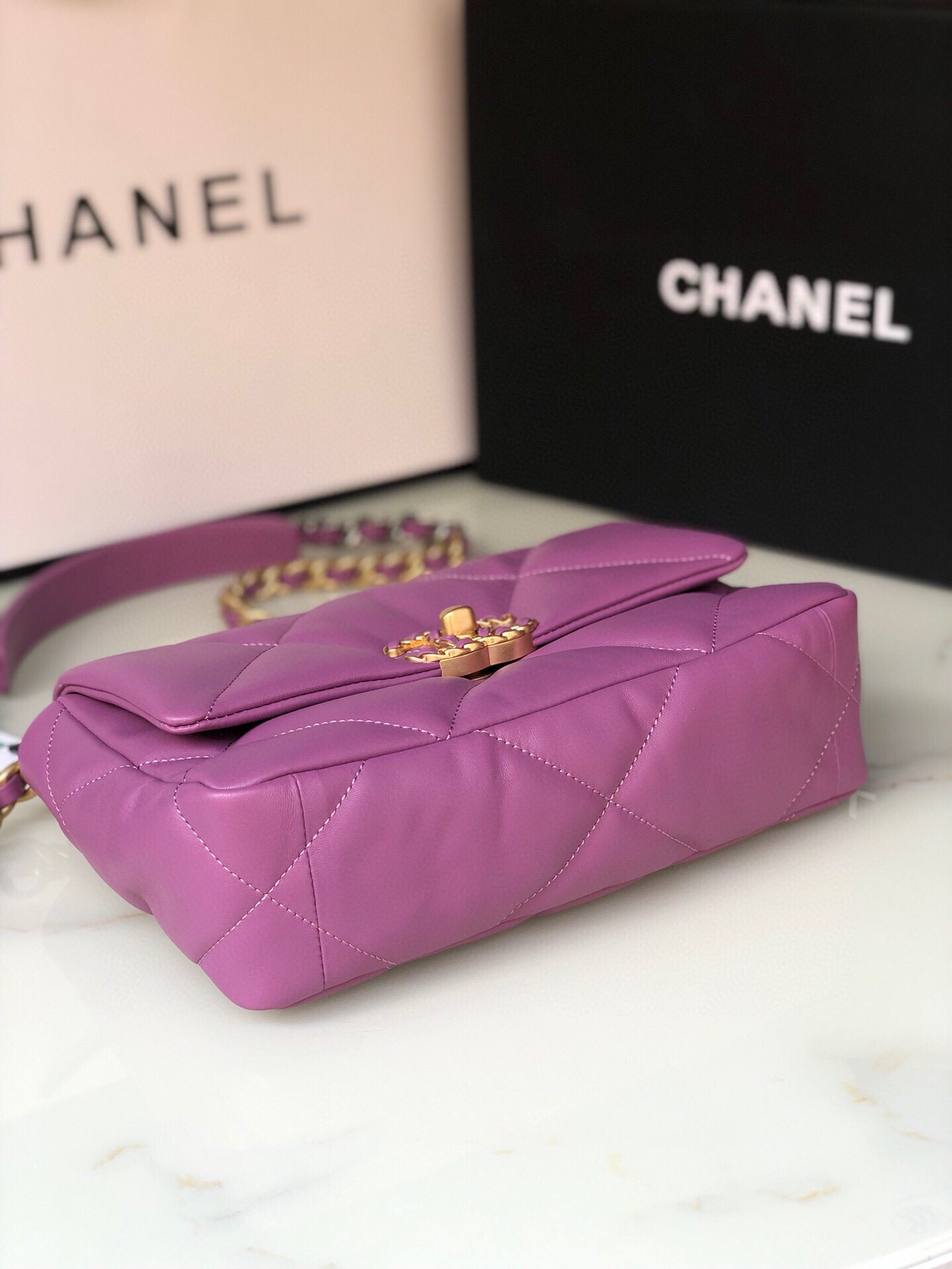 Ch**el 19 HANDBAG Shiny Leather, Gold-Tone, Silver-Tone & Ruthenium-Finish Metal Purple 6.2 × 10.1 × 3.5 in