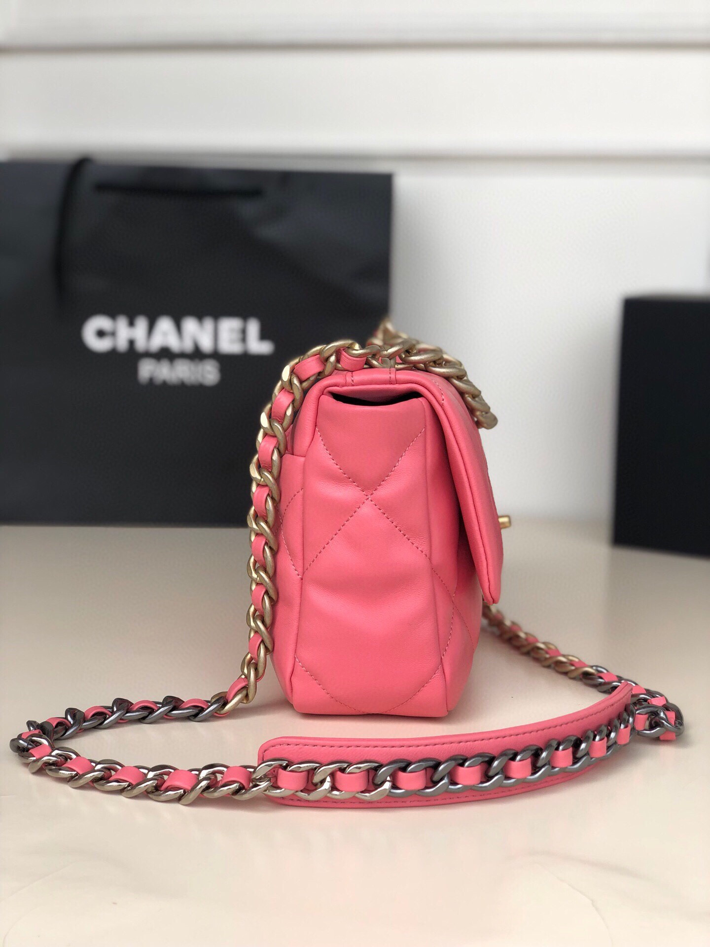 Ch**el 19 HANDBAG Shiny Leather, Gold-Tone, Silver-Tone & Ruthenium-Finish Metal Pink 6.2 × 10.1 × 3.5 in
