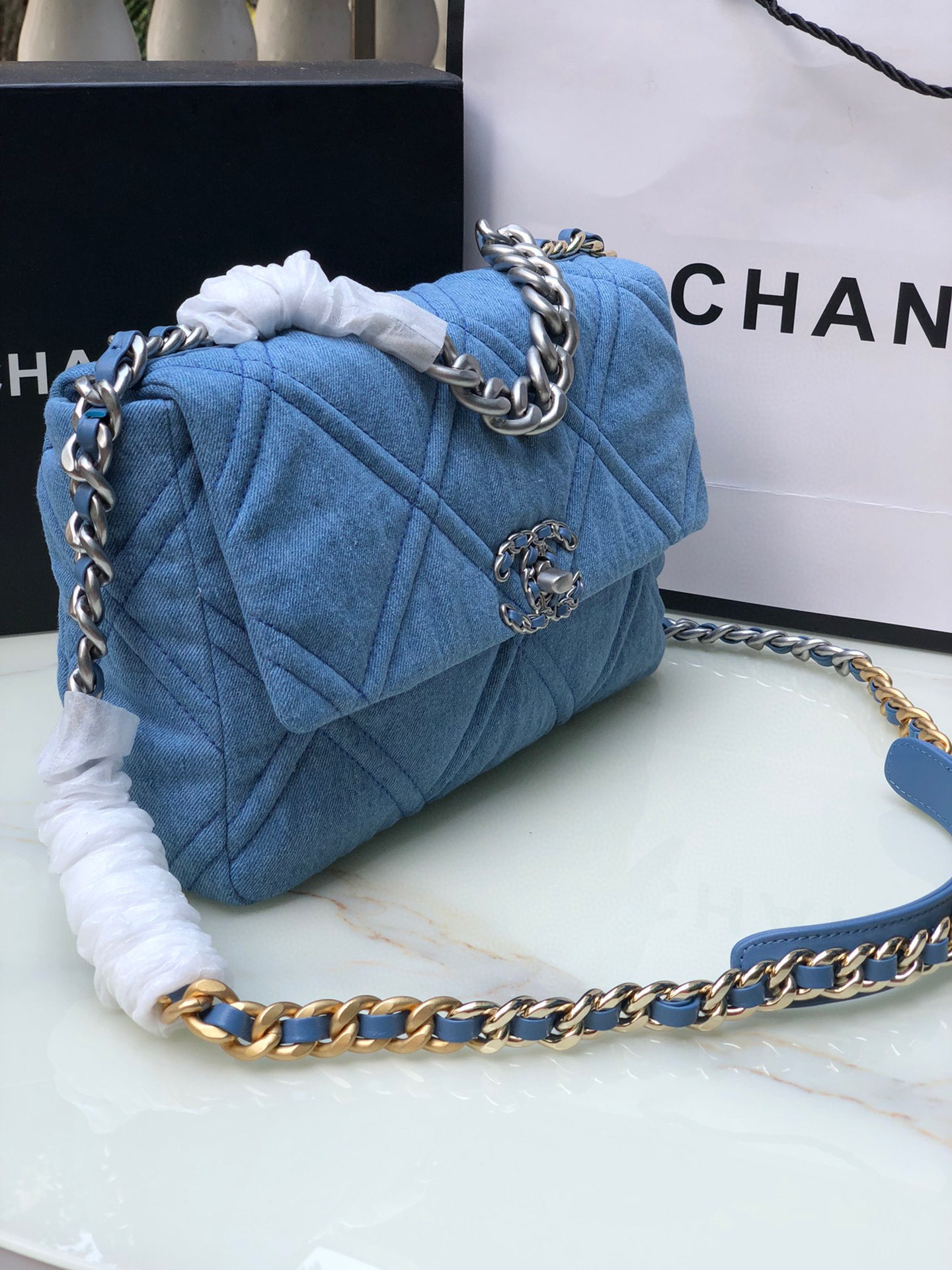 Ch**el 19 LARGE HANDBAG, Gold-Tone, Silver-Tone & Ruthenium-Finish Metal Blue 7.8 × 11.7 × 3.9 in