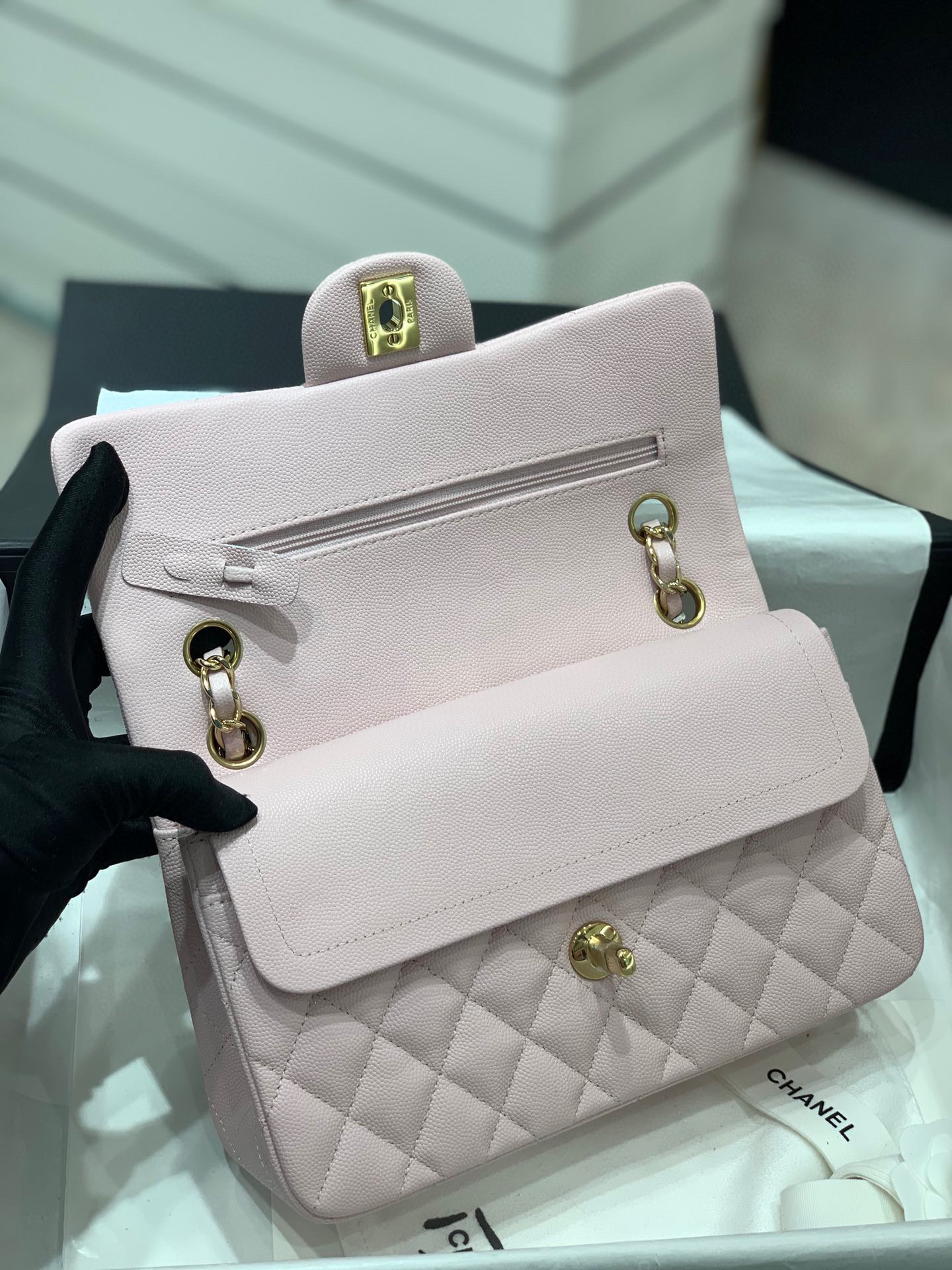 Ch**el CLASSIC HANDBAG GRAINED CALFSKIN & GOLD-TONE METAL LIGHT PINK 6 × 9.9 × 2.5 in