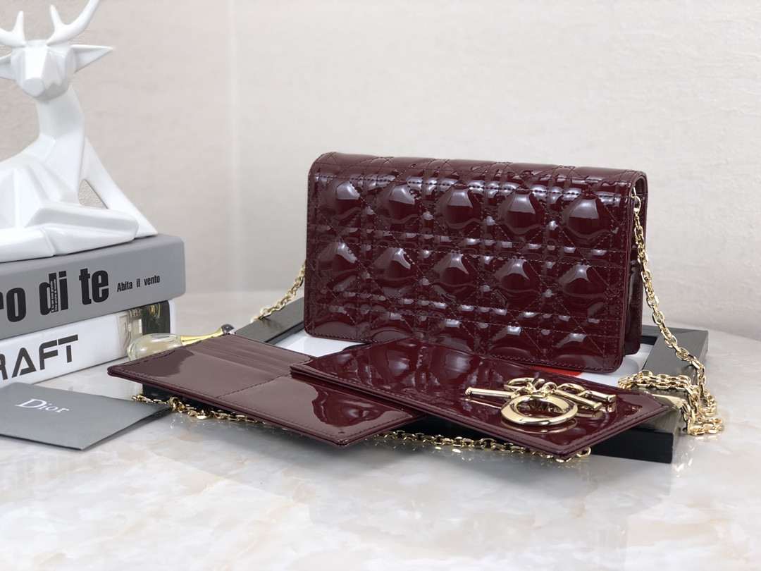 Lady D10r Pouch Red Patent Cannage Calfskin 8.5 x 4.5 x 1 inches