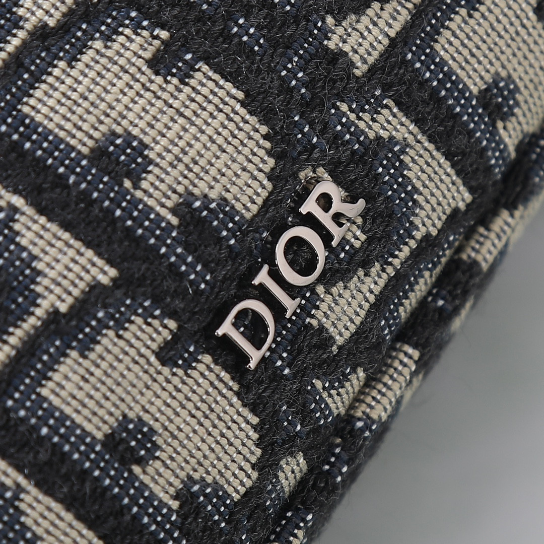 d10r safari N0r*h-south tote bag beige and black d10r oblique jacquard 8.5 x 9.5 x 3 inches