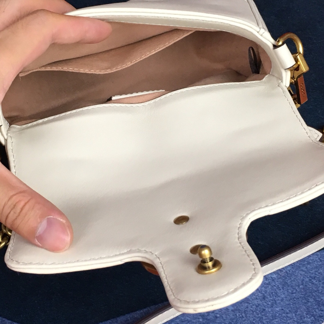 Gvc*1 GG MARMONT MATELASSÉ MINI BAG WHITE 8.5"W x 5"H x 2.5"D