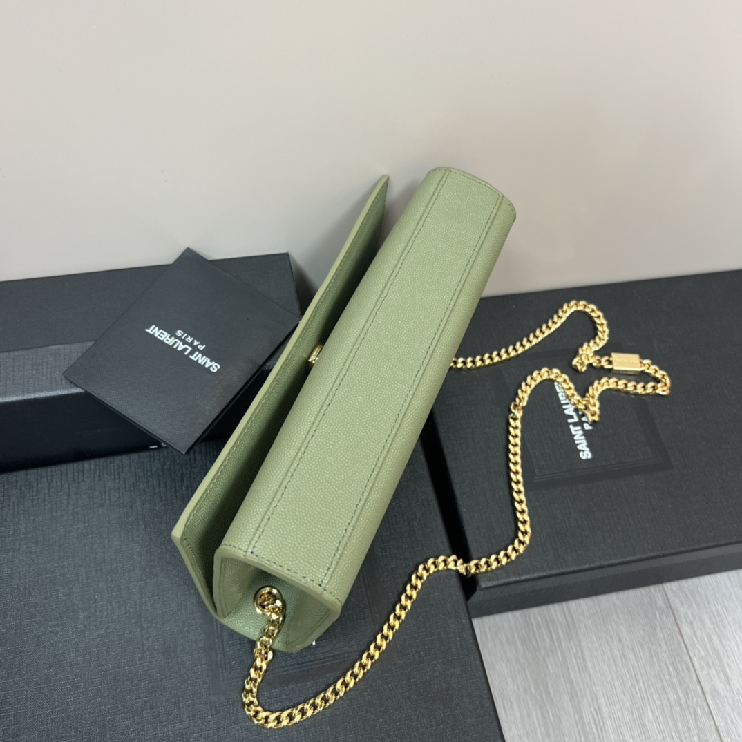 Y51 KATE MEDIUM IN GRAIN DE POUDRE EMBOSSED LEATHER GREEN 9.4 X 5.7 X 2.1 INCHES