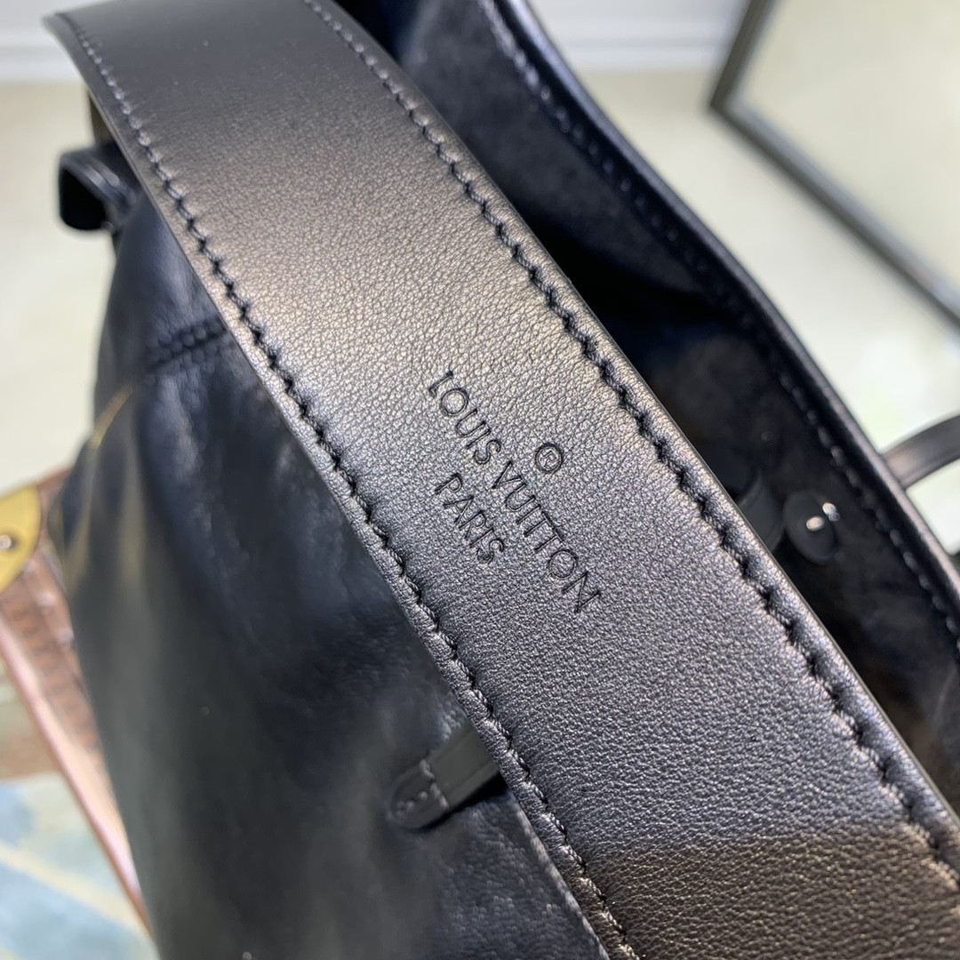 LV M24861 CarryAll Cargo PM 13.2 x 9.1 x 5.9 inches
