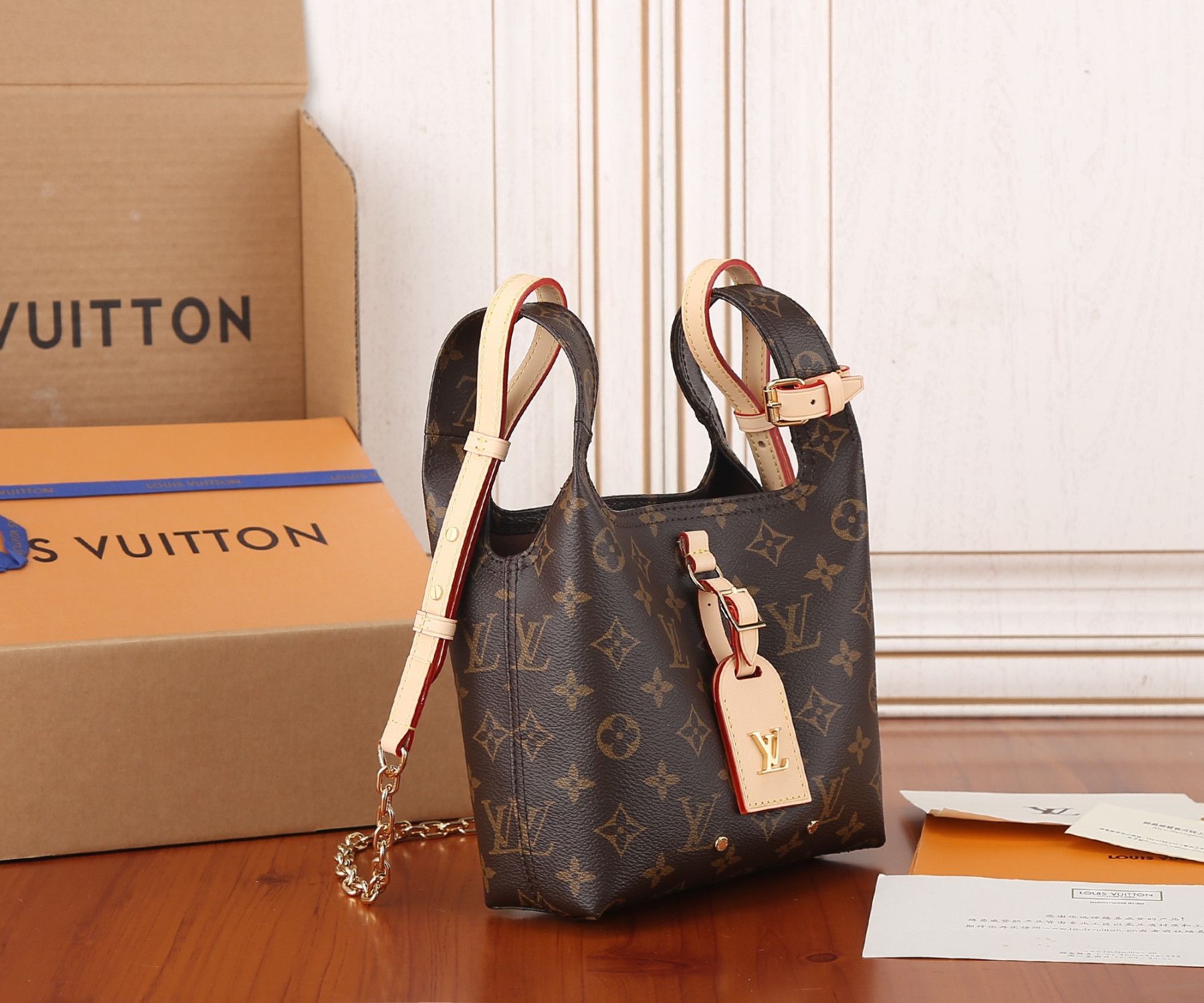 L0vis Vvtt0n M46816 Atlantis BB 17 x 17 x 7 cm