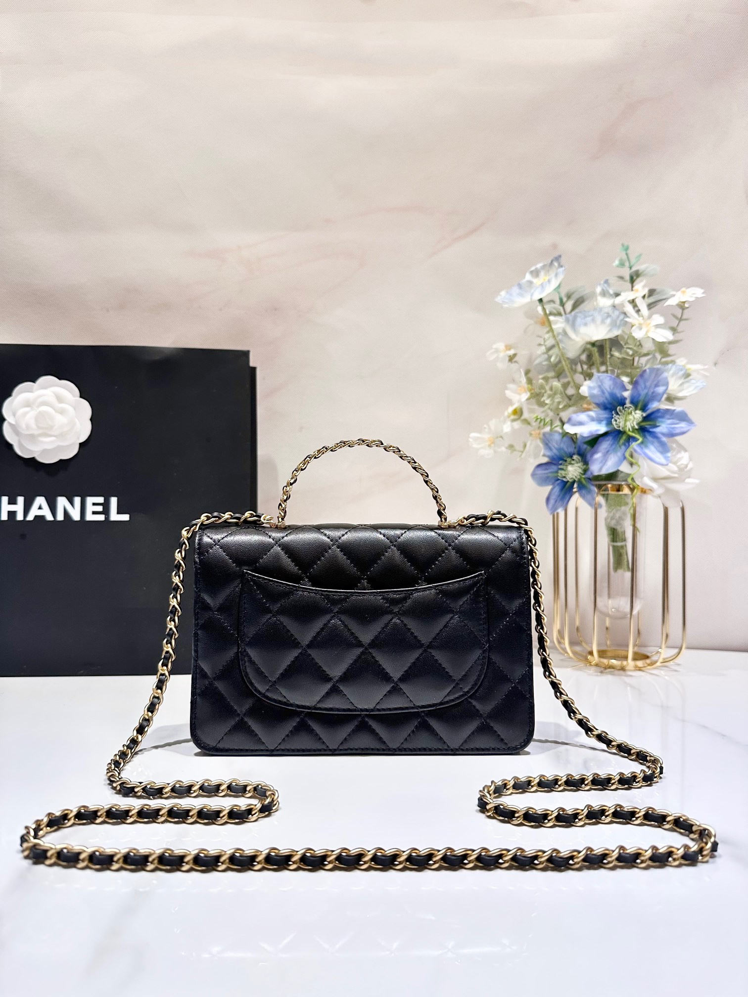 Ch**el CLASSIC WALLET ON CHAIN Rhinestone Handle 4.8 × 7.5 × 1.4 IN